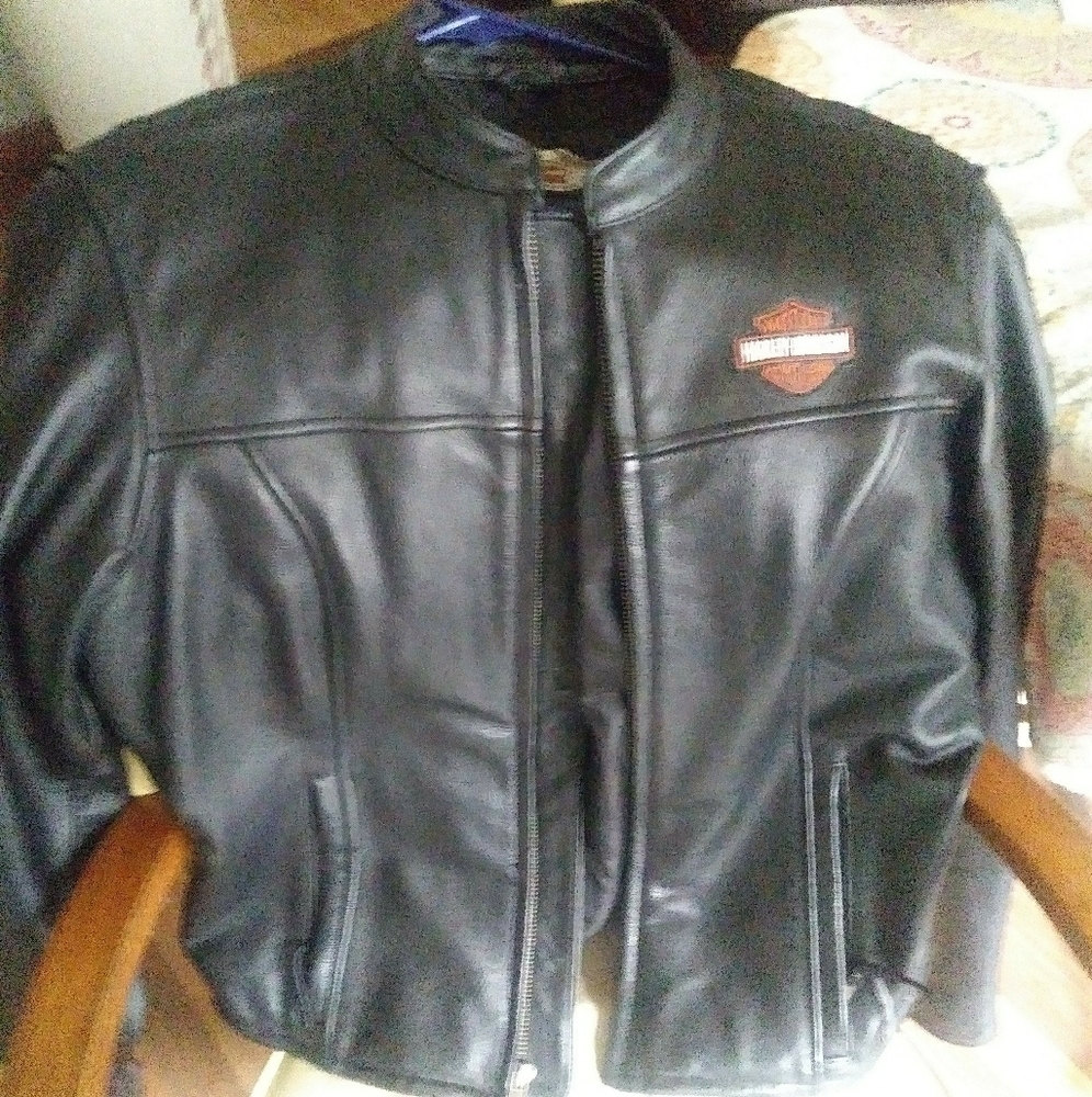Mens large Harley Davidson dress leather coat.